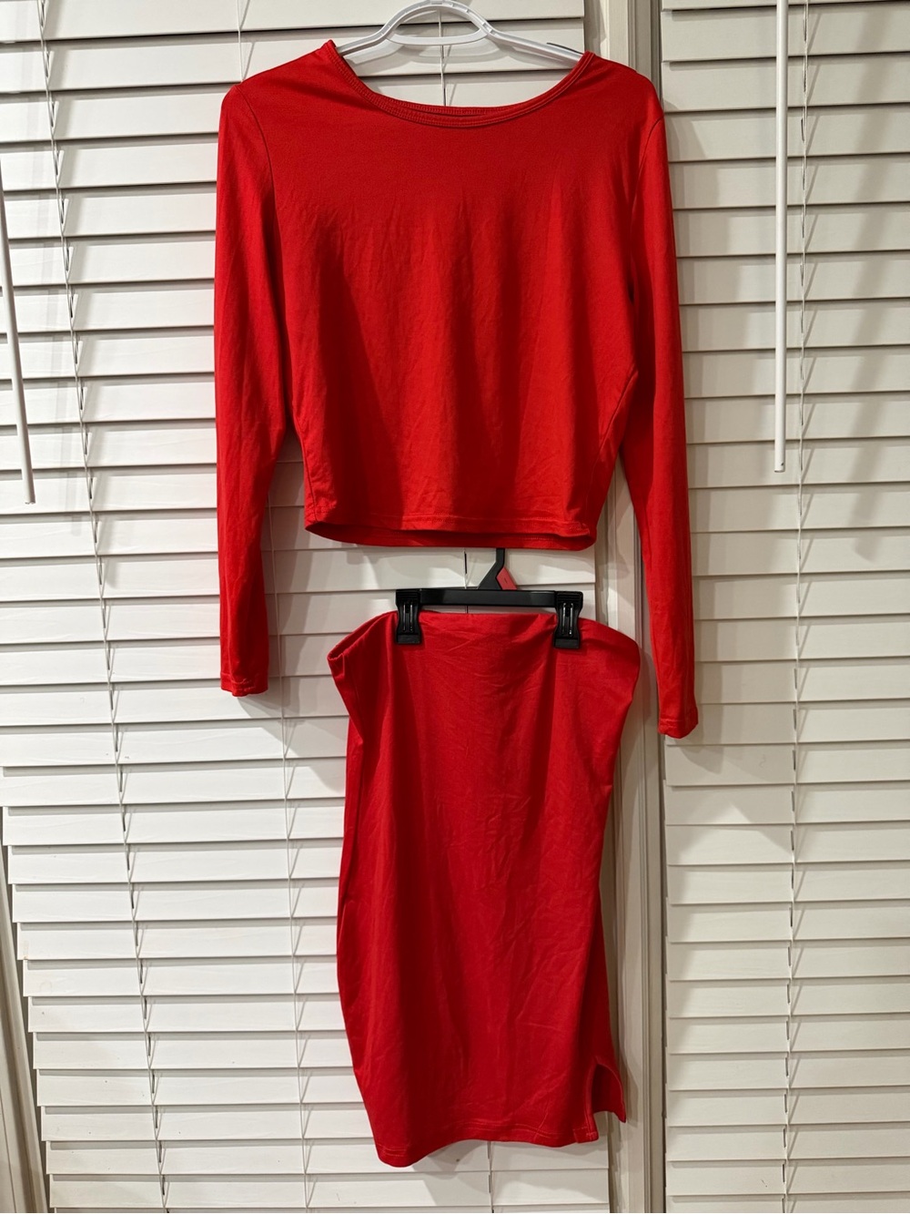 Red Long-Sleeve Crop Top & Skirt Set Size Large ❤️❤️